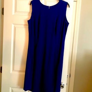 Deep navy blue shift dress. Very nice heavy material with back zipper.
